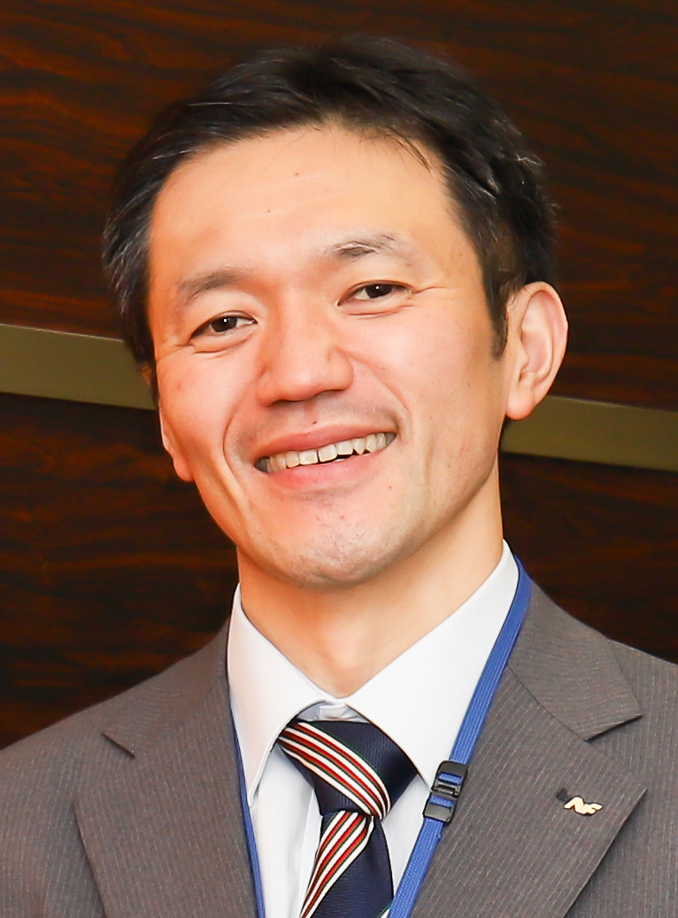 講師写真 中村先生.jpg