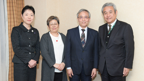 卒前教育で技能 態度をどう教え 評価するか 伴信太郎 鈴木康之 清水貴子 山口育子 18年 記事一覧 医学界新聞 医学書院